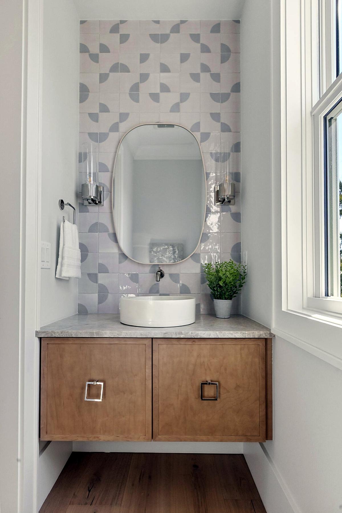Powder Room, existing conditions